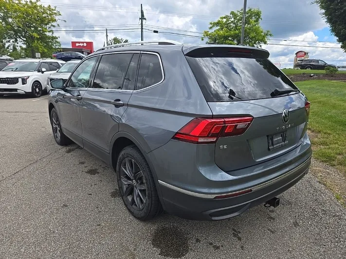 2022 Volkswagen Tiguan - view 7