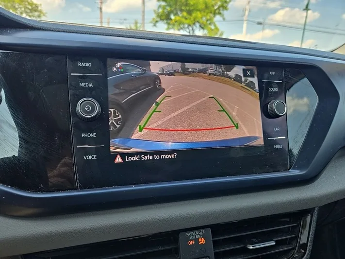 2022 Volkswagen Taos - view 22