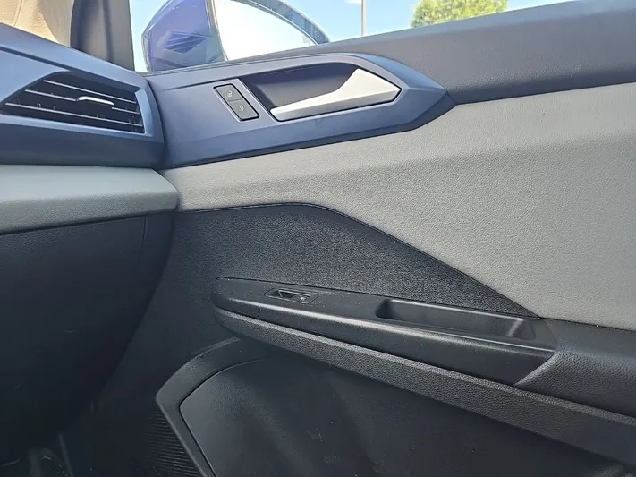 2022 Volkswagen Taos - view 24