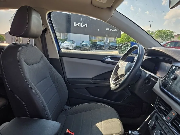 2022 Volkswagen Taos - view 35