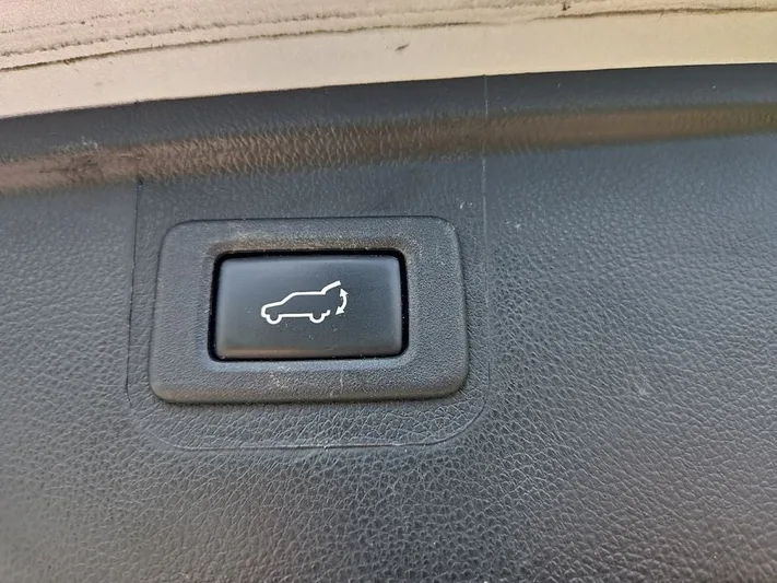2018 Subaru Outback - view 33