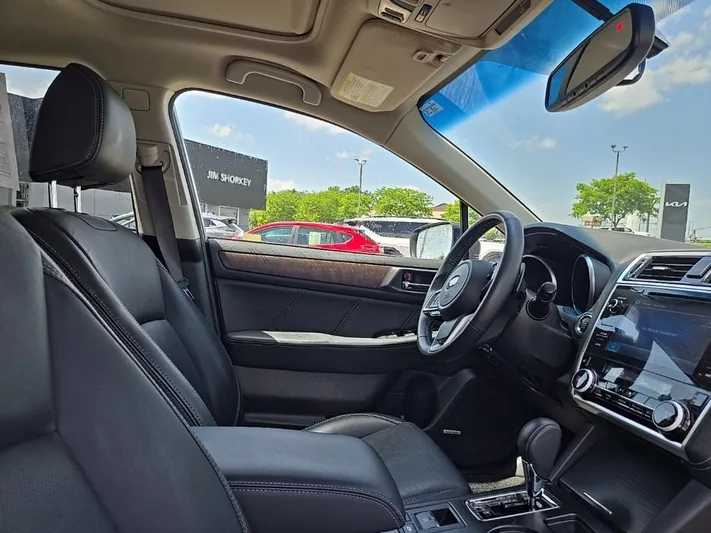 2018 Subaru Outback - view 35