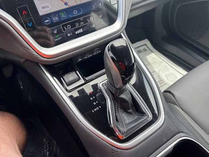 2023 Subaru Outback - view 21