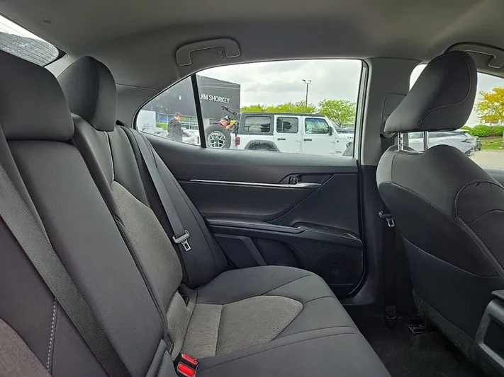 2023 Toyota Camry - view 32