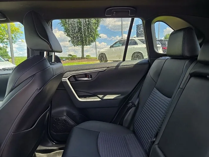 2021 Toyota RAV4 - view 36