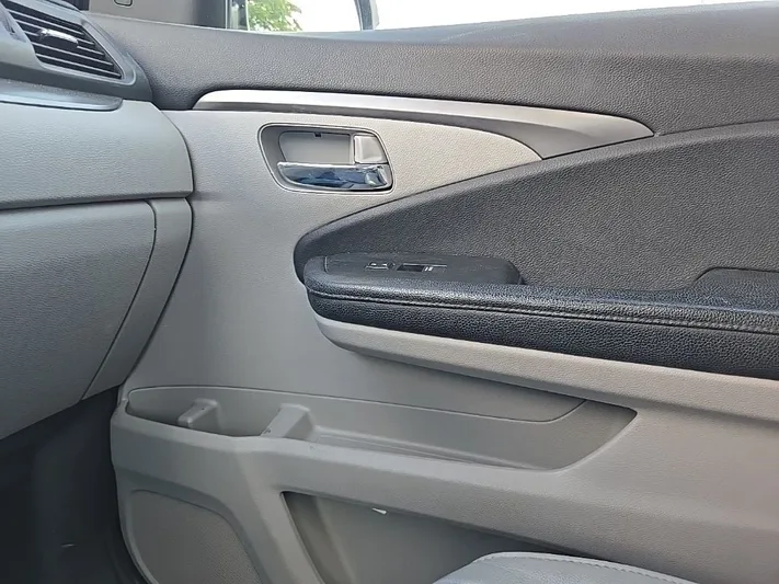 2020 Honda Pilot - view 21