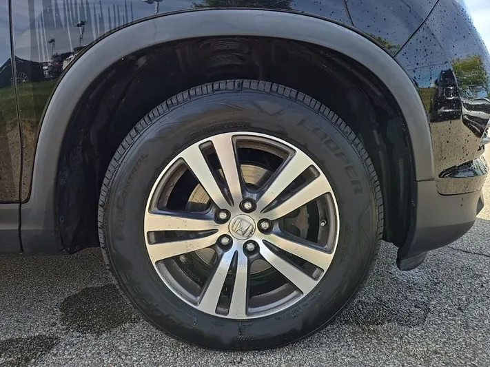 2017 Honda Pilot - view 13