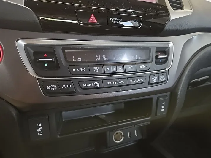 2017 Honda Pilot - view 20