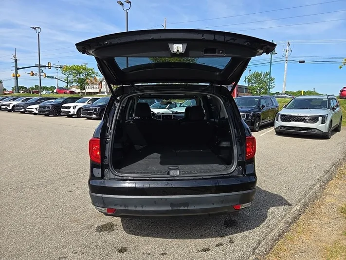 2017 Honda Pilot - view 5