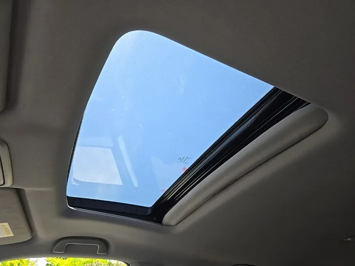 2022 Honda Pilot - view 27