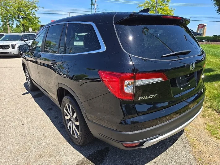 2022 Honda Pilot - view 7
