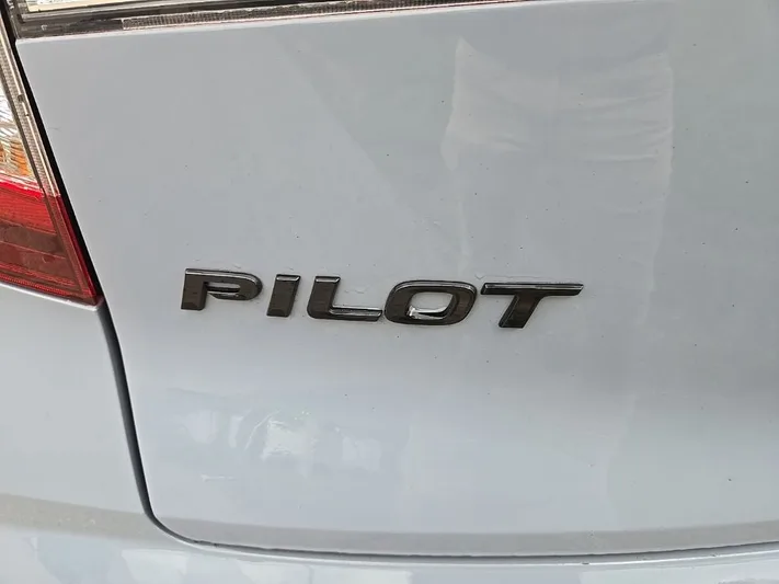 2022 Honda Pilot - view 5