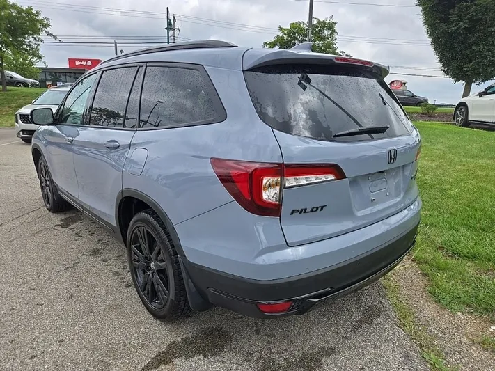2022 Honda Pilot - view 9