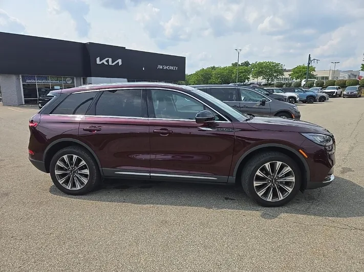 2020 Lincoln Corsair - view 2