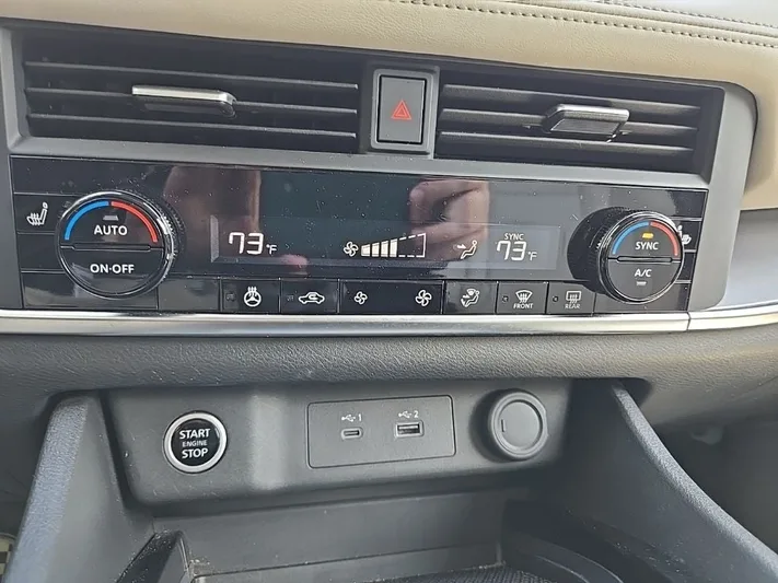 2023 Nissan Rogue - view 25