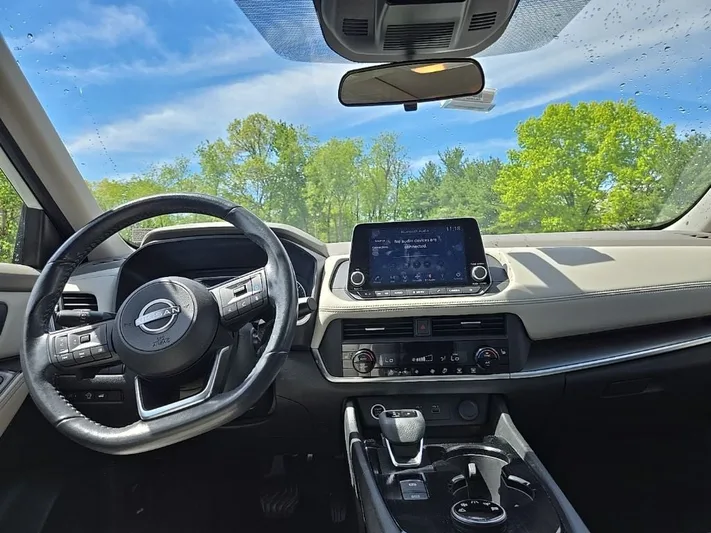 2023 Nissan Rogue - view 32