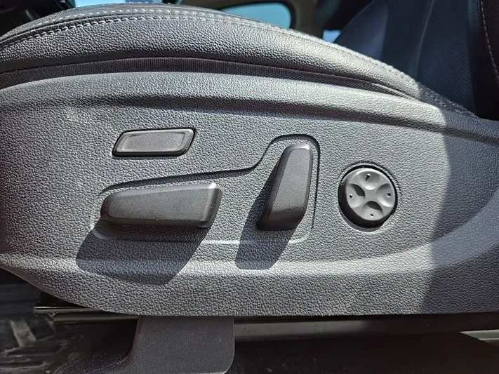 2020 Hyundai Santa - view 30