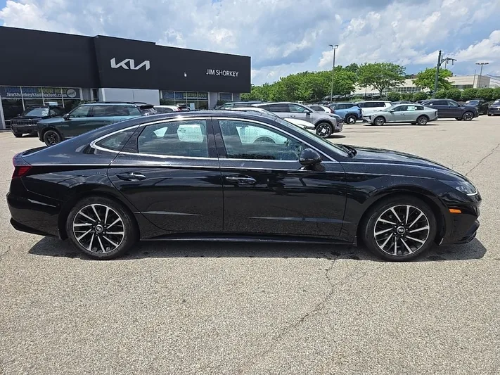 2020 Hyundai Sonata - view 2