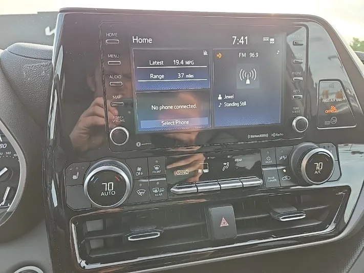 2021 Toyota Highlander - view 20