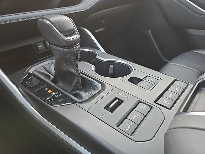 2021 Toyota Highlander - view 22