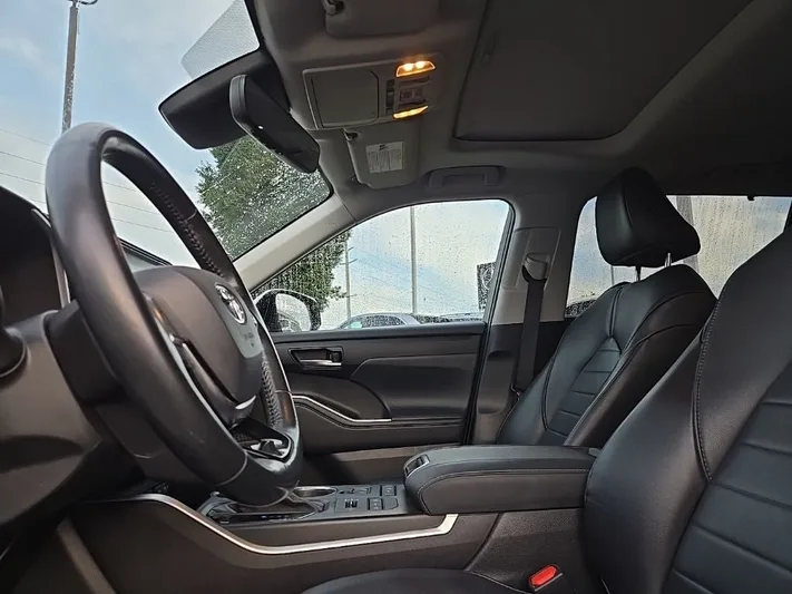 2021 Toyota Highlander - view 30