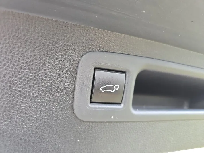 2021 Toyota Highlander - view 32