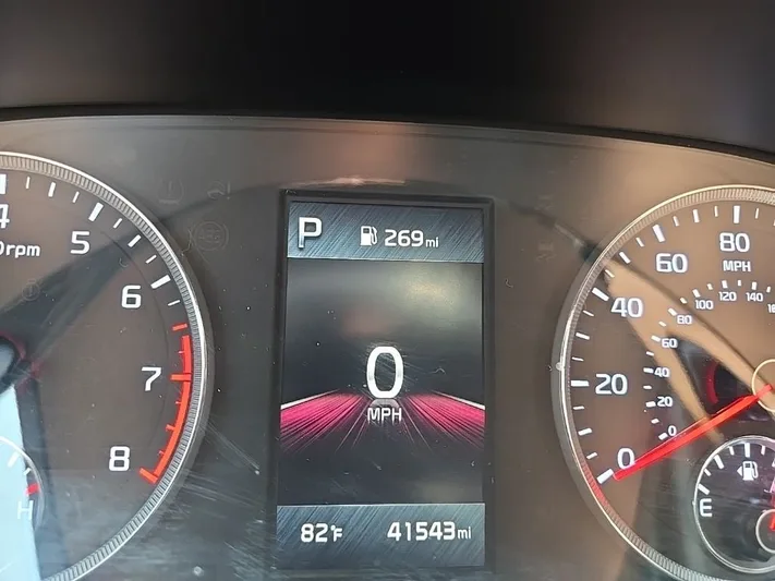 2023 Kia K5 - view 19