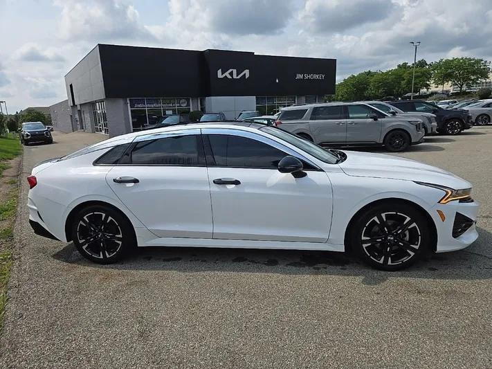 2023 Kia K5 - view 2