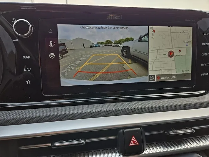 2023 Kia K5 - view 23