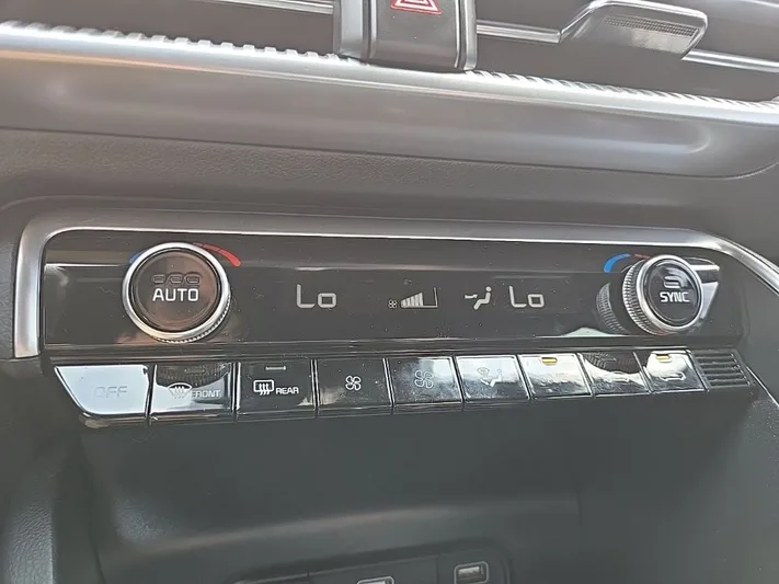 2023 Kia K5 - view 24