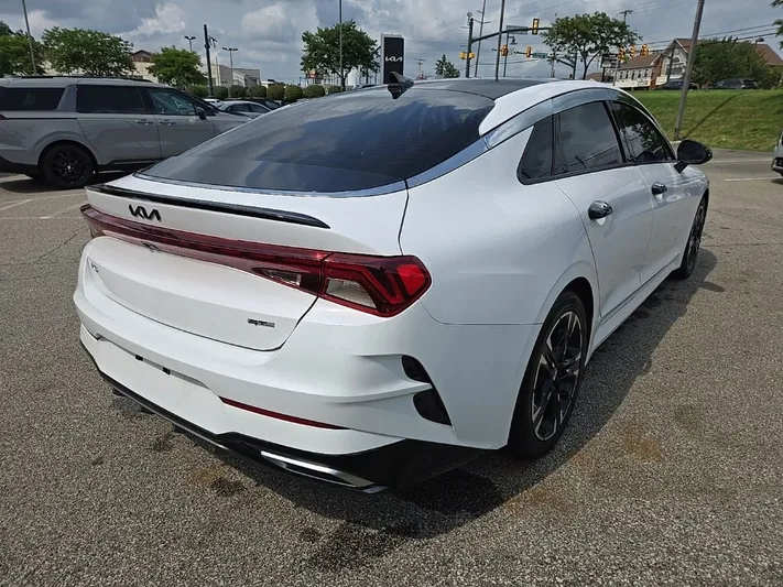 2023 Kia K5 - view 3
