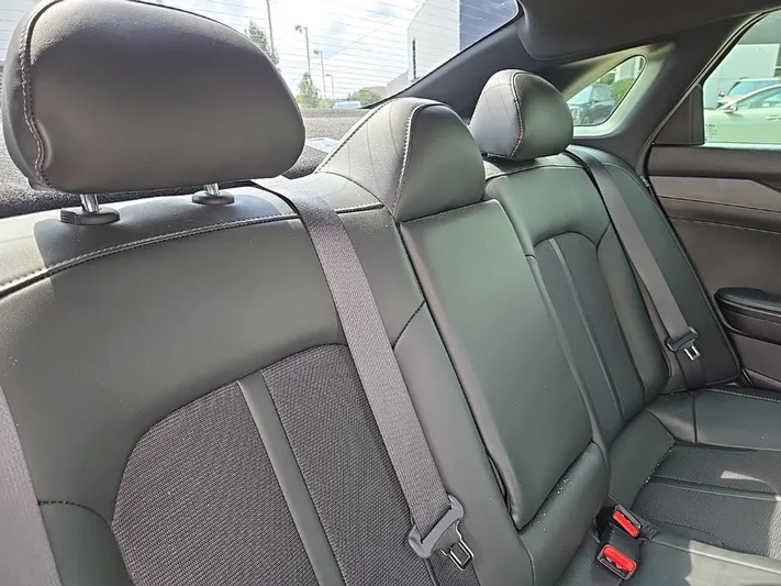 2023 Kia K5 - view 36