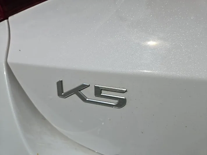 2023 Kia K5 - view 7