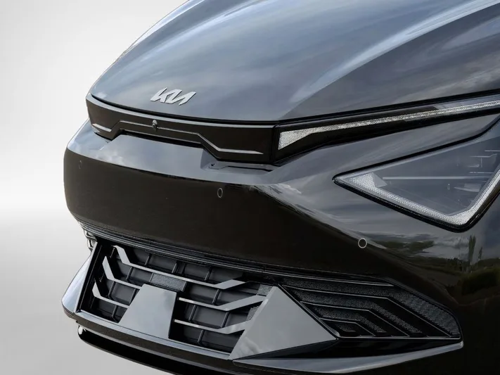 2025 Kia EV6 - view 12