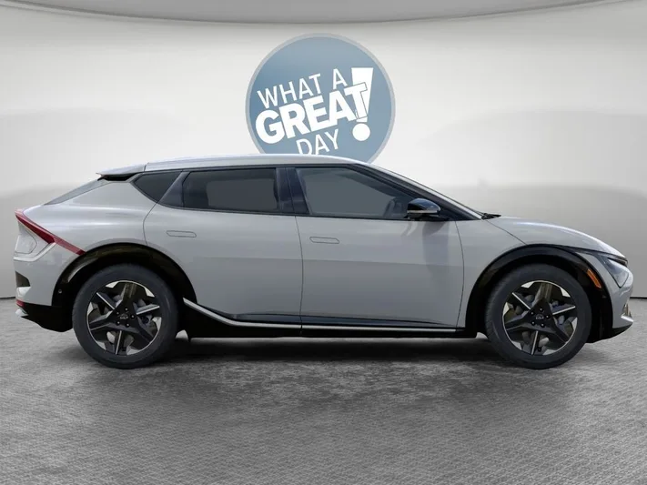 2025 Kia EV6 - view 7