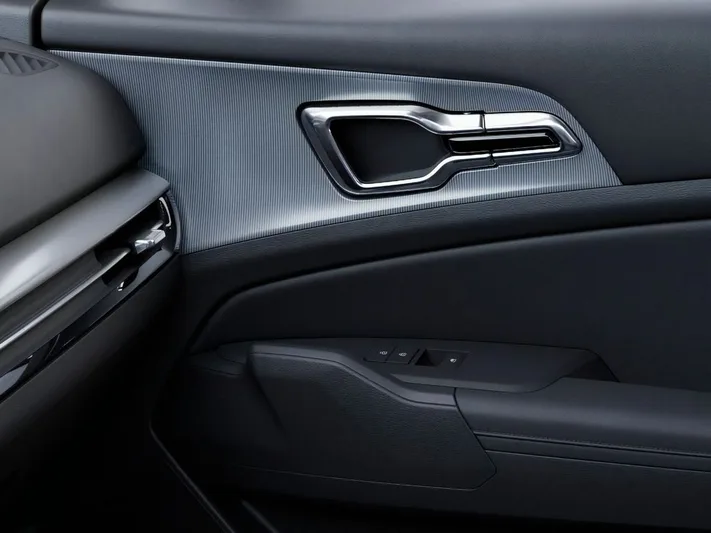 2026 Kia Sportage - view 25
