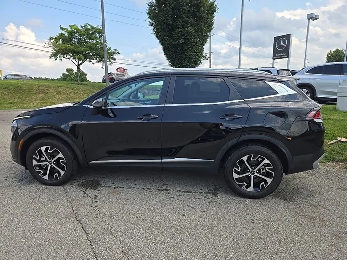 2024 Kia Sportage - view 10