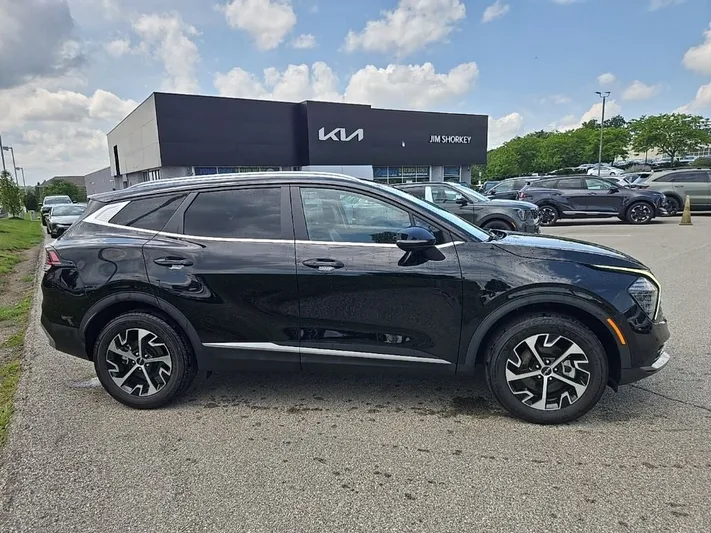 2024 Kia Sportage - view 2