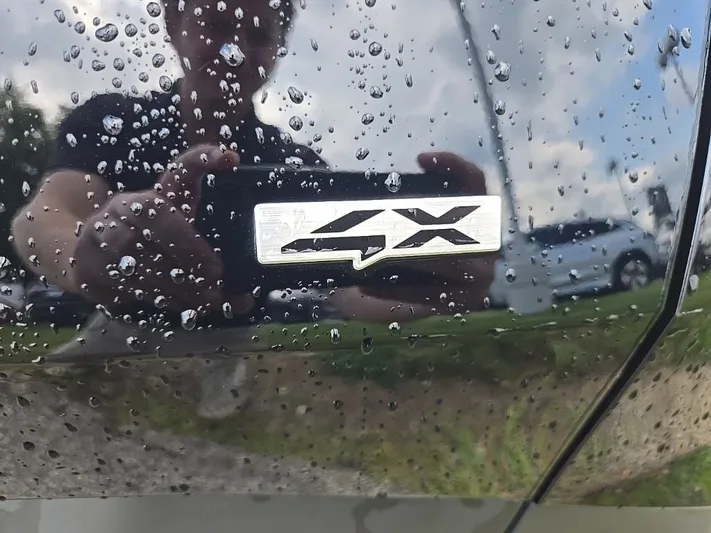 2024 Kia Sportage - view 4