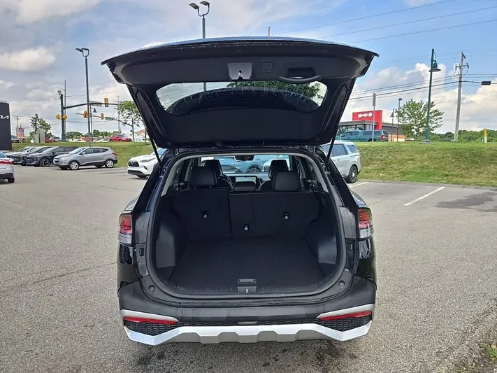 2024 Kia Sportage - view 7