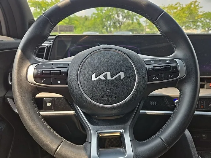 2024 Kia Sportage - view 13