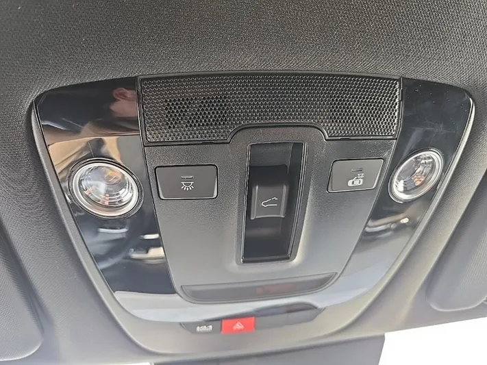 2024 Kia Sportage - view 19