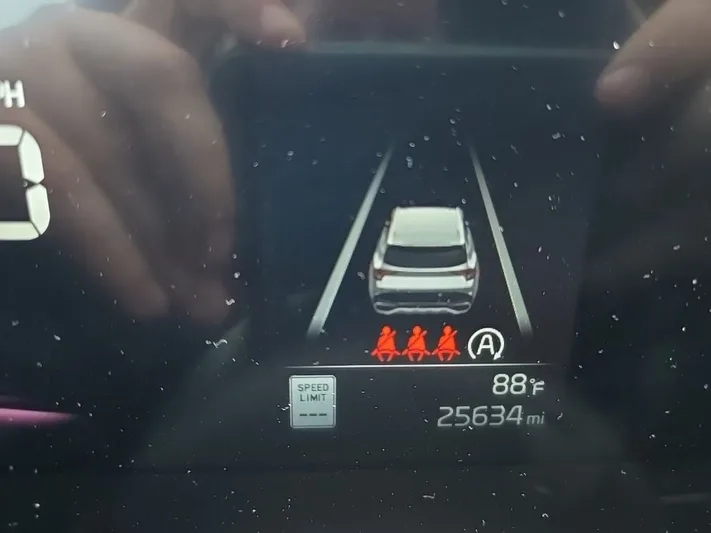 2024 Kia Sportage - view 19