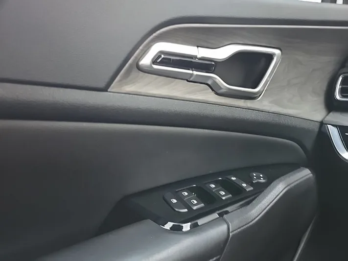 2024 Kia Sportage - view 20
