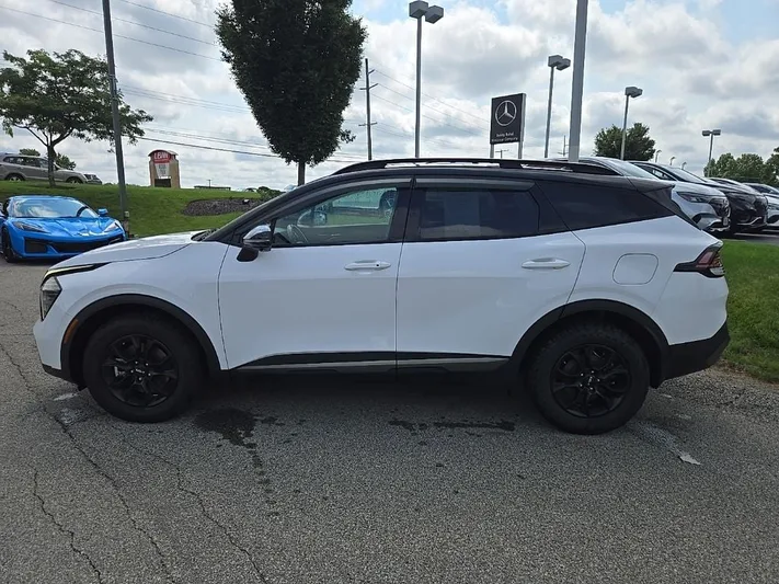 2023 Kia Sportage - view 10