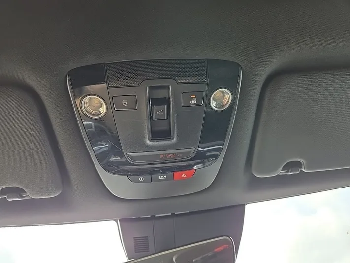 2023 Kia Sportage - view 15
