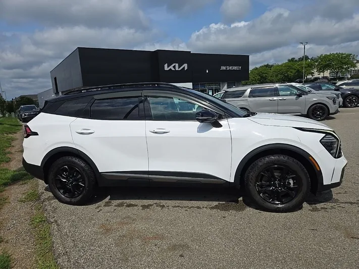 2023 Kia Sportage - view 2