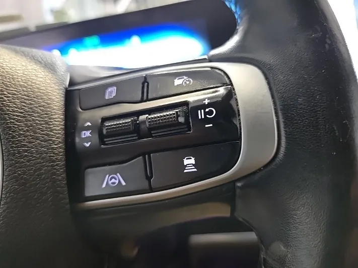 2023 Kia Sportage - view 23