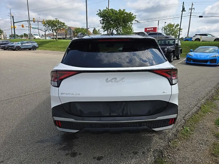 2023 Kia Sportage - view 4