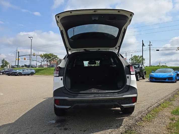 2023 Kia Sportage - view 5